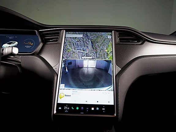 Tesla Model S 20 of 27