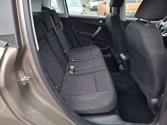 Peugeot 2008 21 of 25