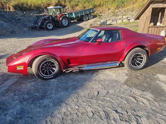 Chevrolet Corvette 10 of 16