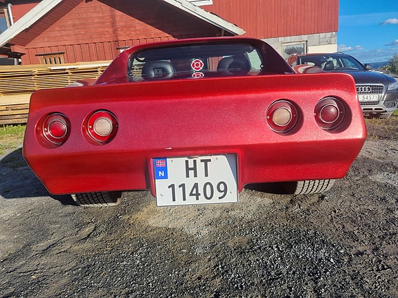 Chevrolet Corvette 3 of 16
