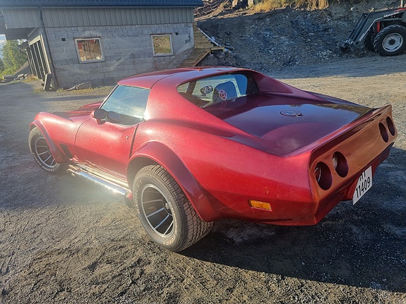 Chevrolet Corvette 9 of 16