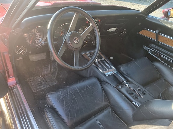 Chevrolet Corvette 6 of 16