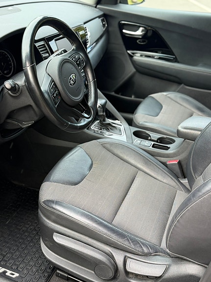 Kia Niro 10 of 16