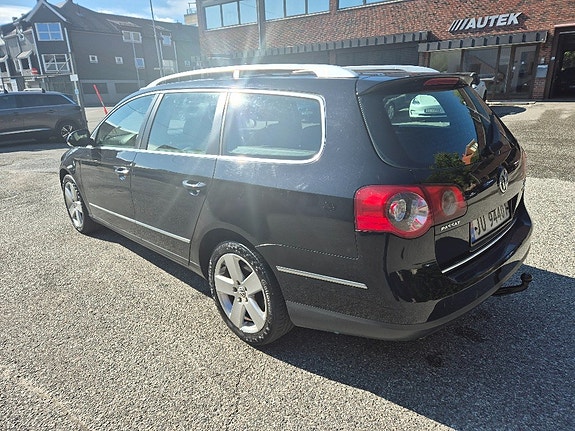 Volkswagen Passat 4 of 8