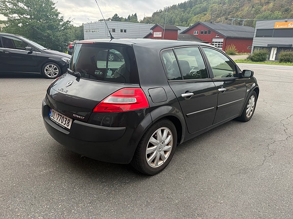 Renault Megane 5 of 13