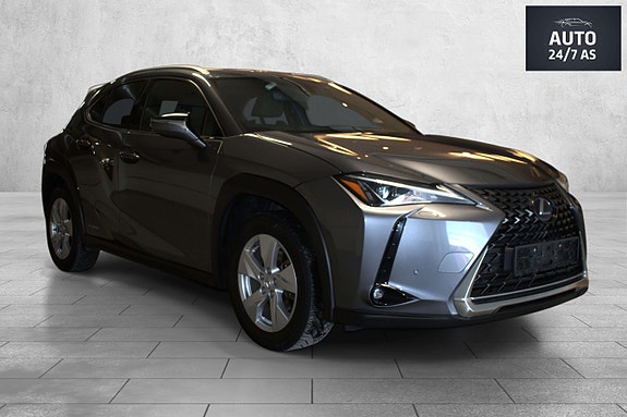 Lexus UX250h 9 of 30