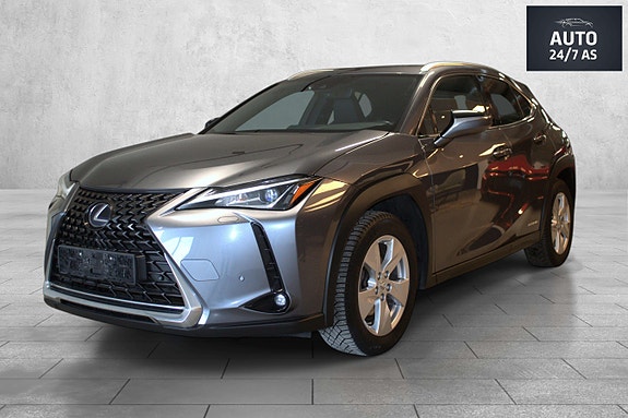 Lexus UX250h 8 of 30