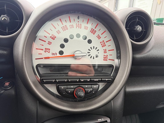 MINI Cooper 17 of 17