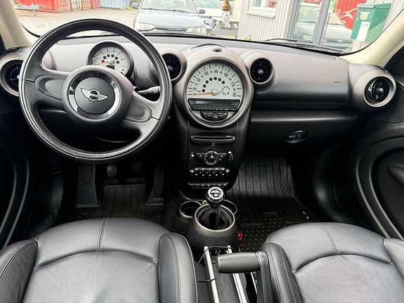 MINI Cooper 8 of 17