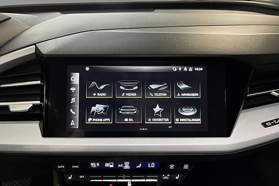 Audi Q4 e-tron 15 of 16