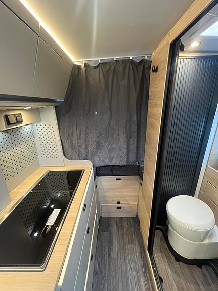 Knaus BOXTIME 630 ME // truma diesel, 8-trinns automat, kan reg på 3500 kg// 17 of 28