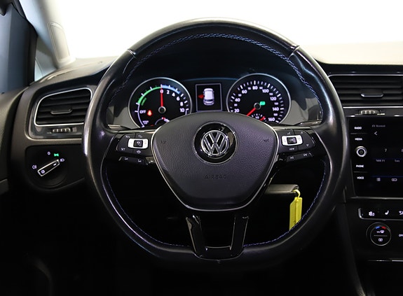 Volkswagen e-Golf VII 12 of 30