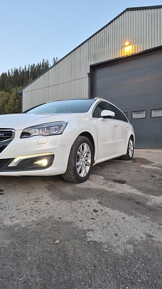 Peugeot 508 2 of 4