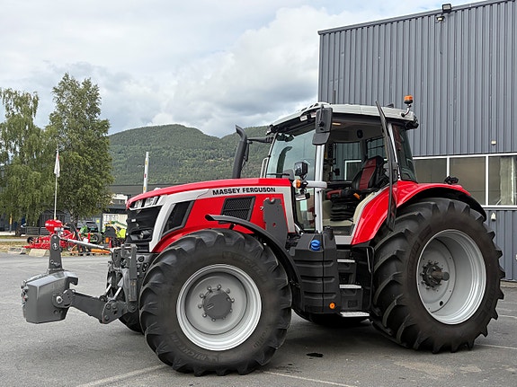 Massey Ferguson 7S.210 Exclusive DynaVT 4 of 8