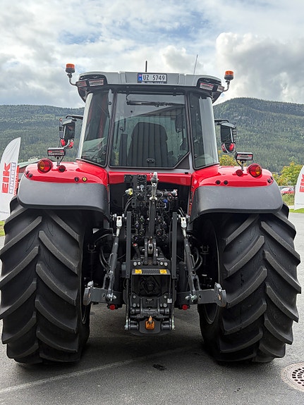 Massey Ferguson 7S.210 Exclusive DynaVT 3 of 8
