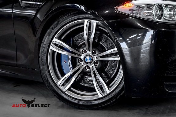 BMW M5 3 of 30