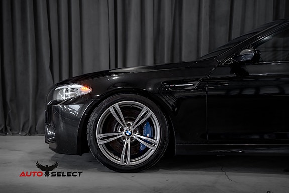 BMW M5 10 of 30