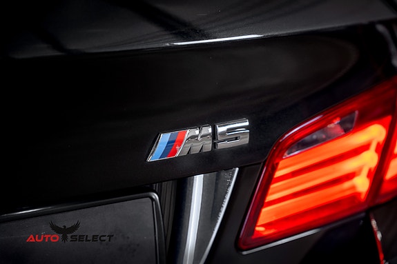 BMW M5 19 of 30