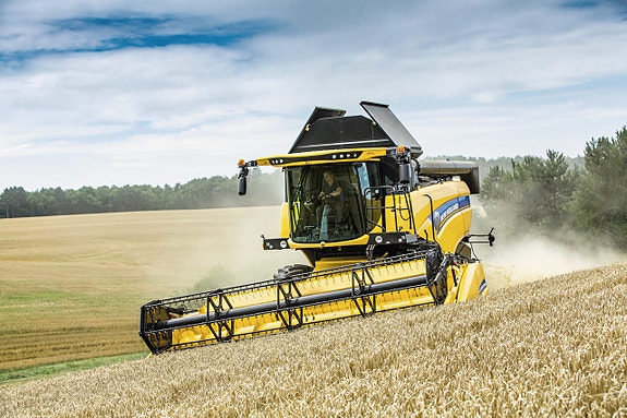 New Holland CX 5.90 Lateral 2 of 12