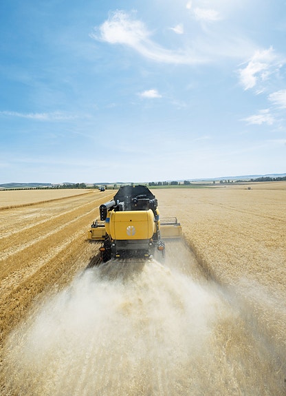 New Holland CX 5.90 Lateral 8 of 12