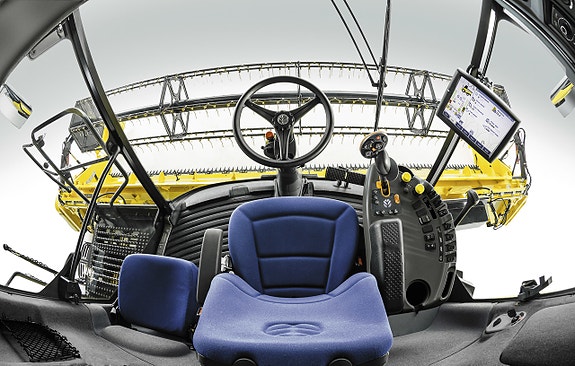 New Holland CX 5.90 Lateral 10 of 12