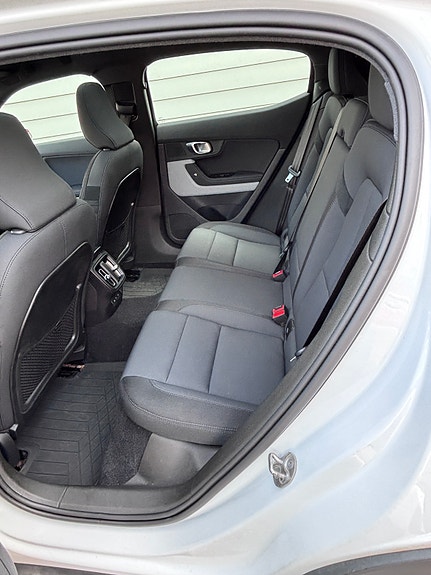 Polestar 2 10 of 13