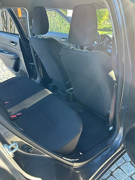 Suzuki Swift 17 of 24