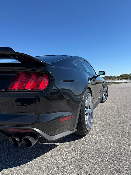 Ford Mustang 17 of 26