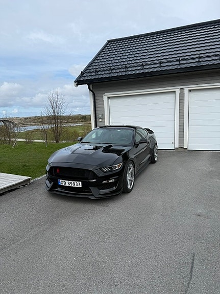 Ford Mustang 13 of 26