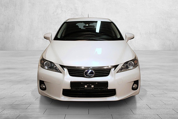 Lexus CT200h 3 of 30