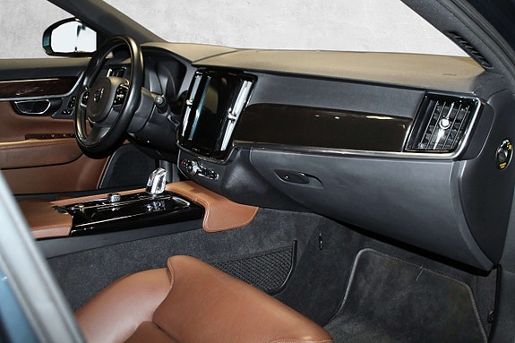 Volvo V90 28 of 30