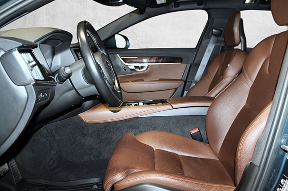Volvo V90 23 of 30