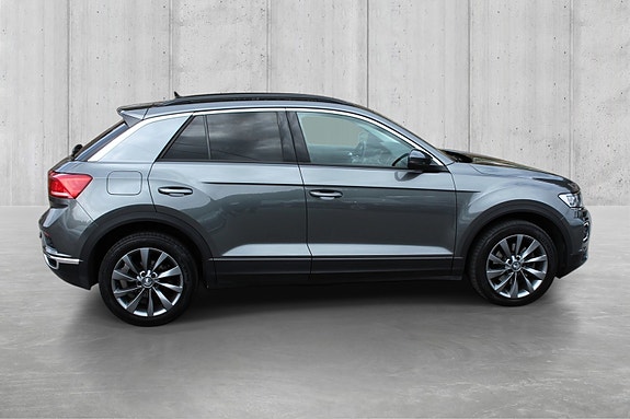 Volkswagen T-Roc 4 of 15
