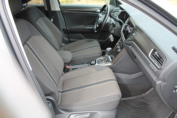 Volkswagen T-Roc 6 of 15