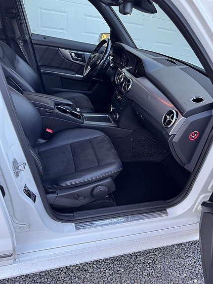 Mercedes-Benz GLK220 28 of 30