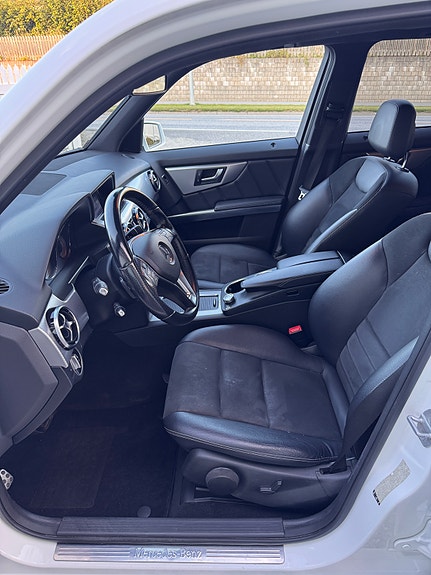 Mercedes-Benz GLK220 27 of 30