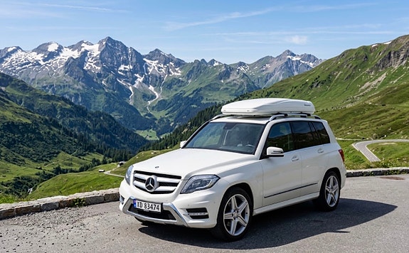 Mercedes-Benz GLK220 2 of 30