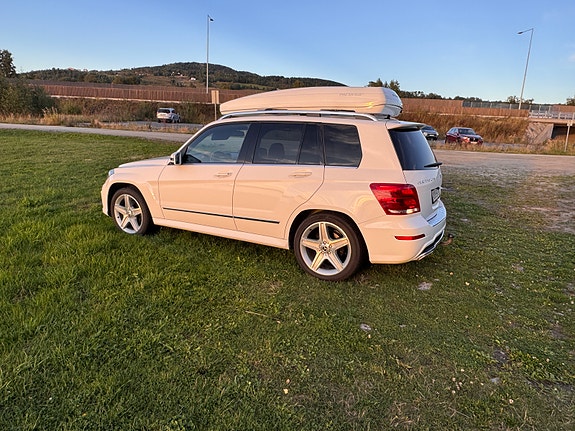 Mercedes-Benz GLK220 9 of 30