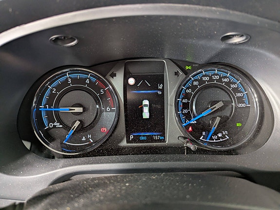 Toyota HiLux 22 of 30