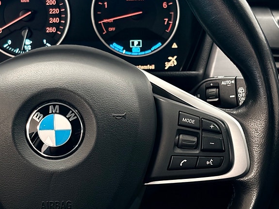 BMW 225xe 10 of 20