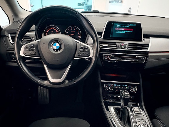 BMW 225xe 6 of 20