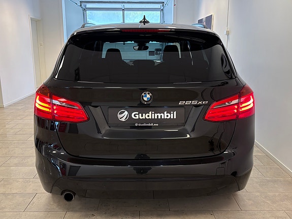 BMW 225xe 19 of 20