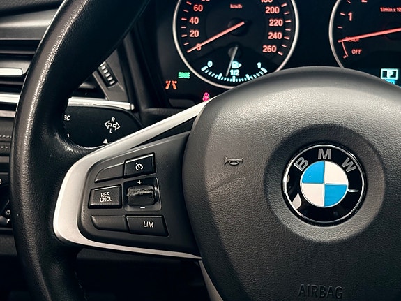BMW 225xe 11 of 20