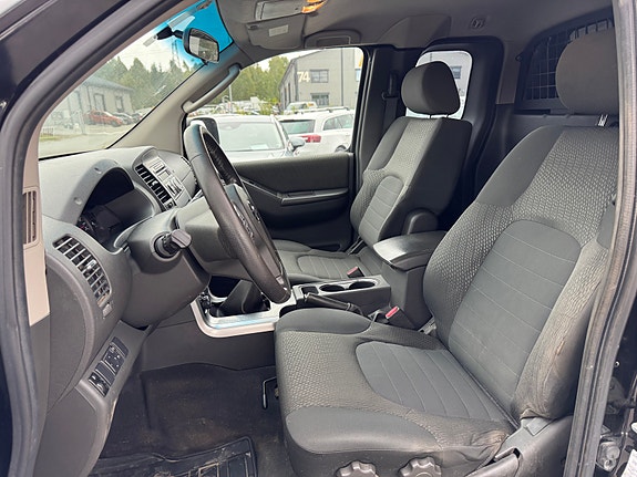 Nissan Navara 12 of 27