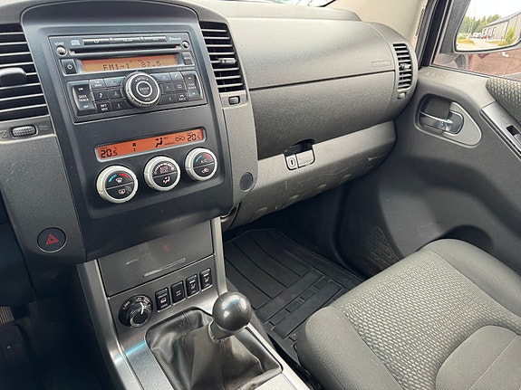 Nissan Navara 23 of 27