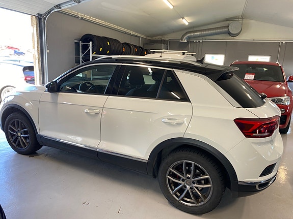 Volkswagen T-Roc 7 of 22