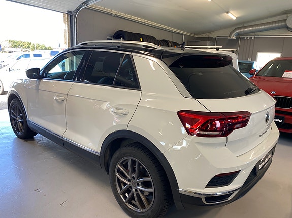 Volkswagen T-Roc 6 of 22