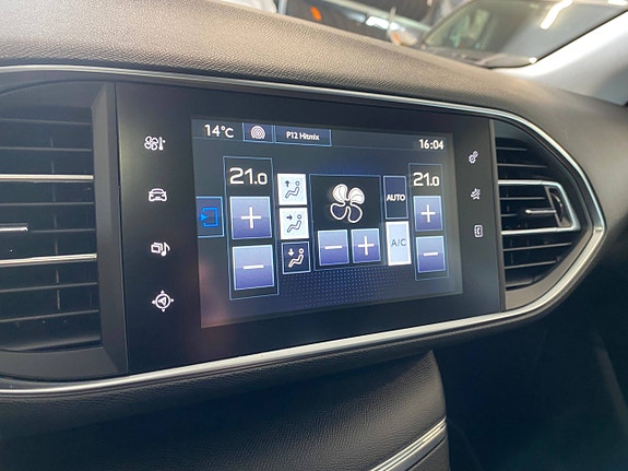 Peugeot 308 21 of 28