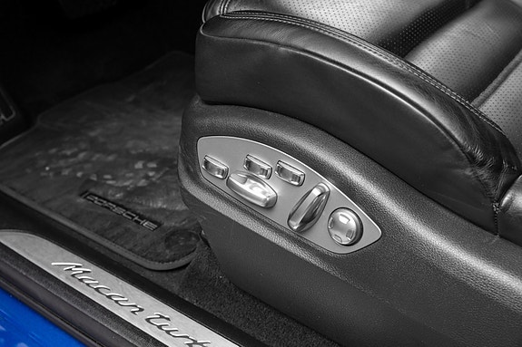 Porsche Macan 17 of 30