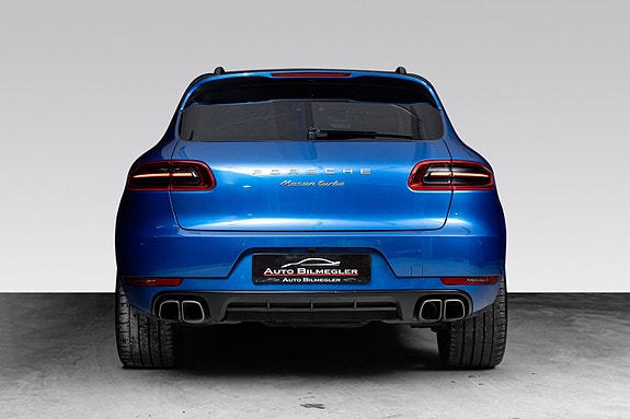 Porsche Macan 6 of 30